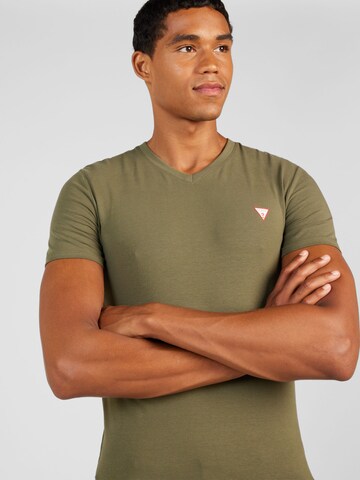 T-Shirt GUESS en vert