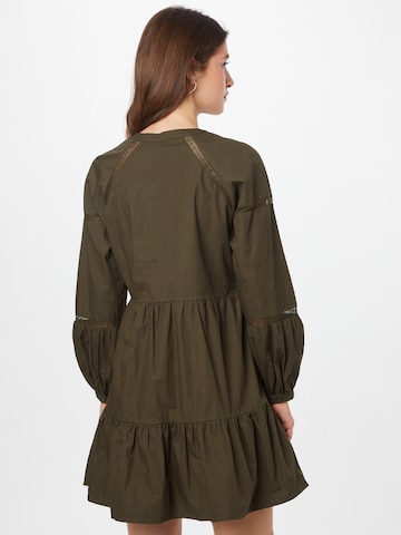 Robe 'Irina' ABOUT YOU en vert