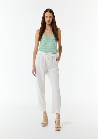 comma casual identity Tapered Παντελόνι σε λευκό: μπροστά