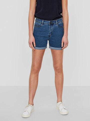 Coupe slim Jean 'HOT SEVEN' VERO MODA en bleu : devant