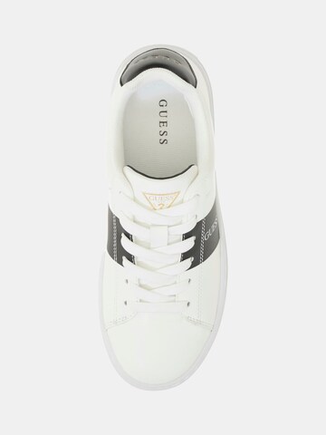 GUESS Sneakers in White
