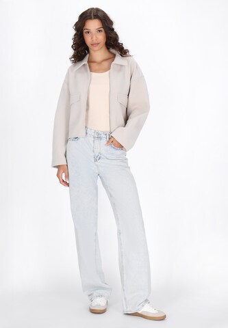 MYMO - Chaqueta de entretiempo 'Young Fashion' en blanco