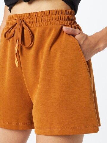 regular Pantaloni di Koton in marrone