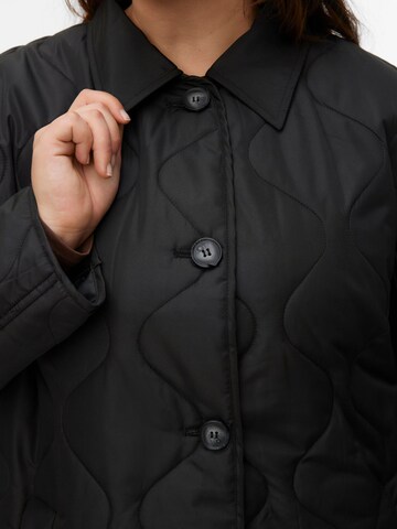 Manteau mi-saison 'VMCmillie' Vero Moda Curve en noir