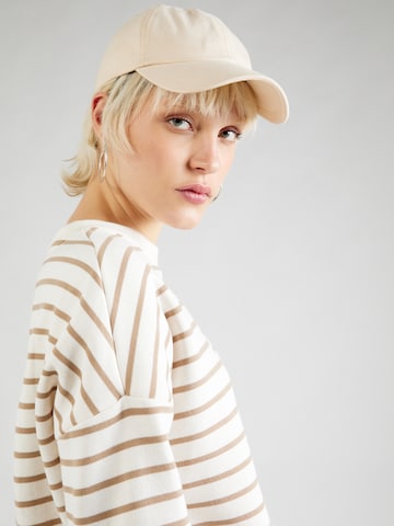 PIECES - Sweatshirt 'CHILLI' em branco