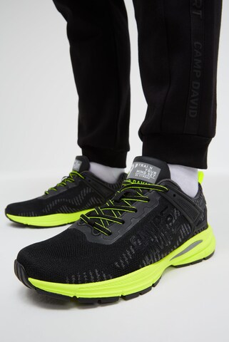 CAMP DAVID Sneakers in Green: front