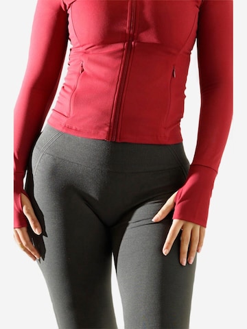 OYOJ Träningsjacka 'Shape Performance Zip Jacket - Red Cherry' i röd