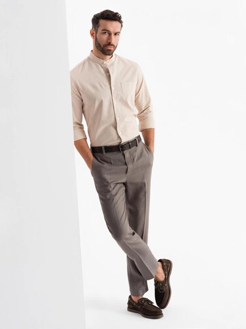 Coupe regular Chemise Ombre en beige