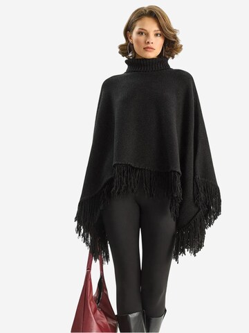 Bianco Lucci Poncho in Schwarz: Vorderseite