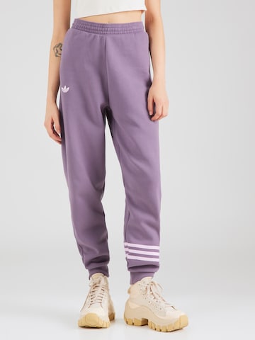 ADIDAS ORIGINALS - Tapered Calças 'Adicolor Neuclassics' em roxo: frente