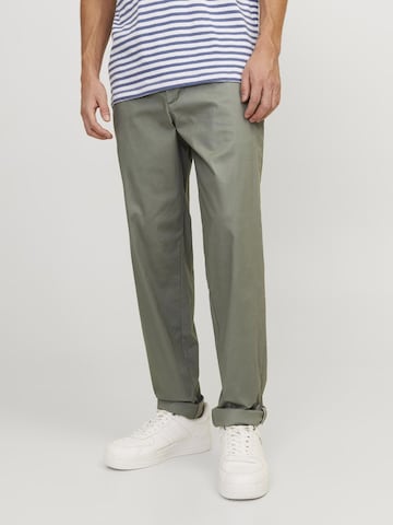 JACK & JONES Regular Chino Pants in Green: front