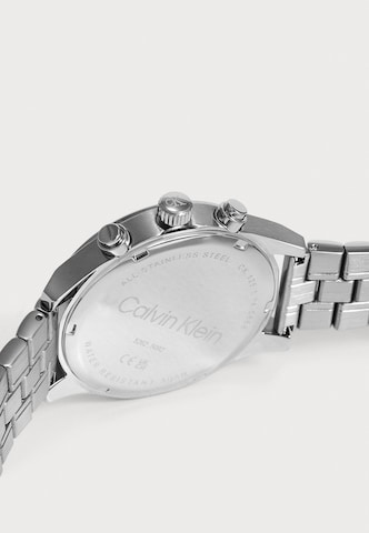Calvin Klein Analogna ura 'MODERN VINTAGE' | srebrna barva: zadnja stran