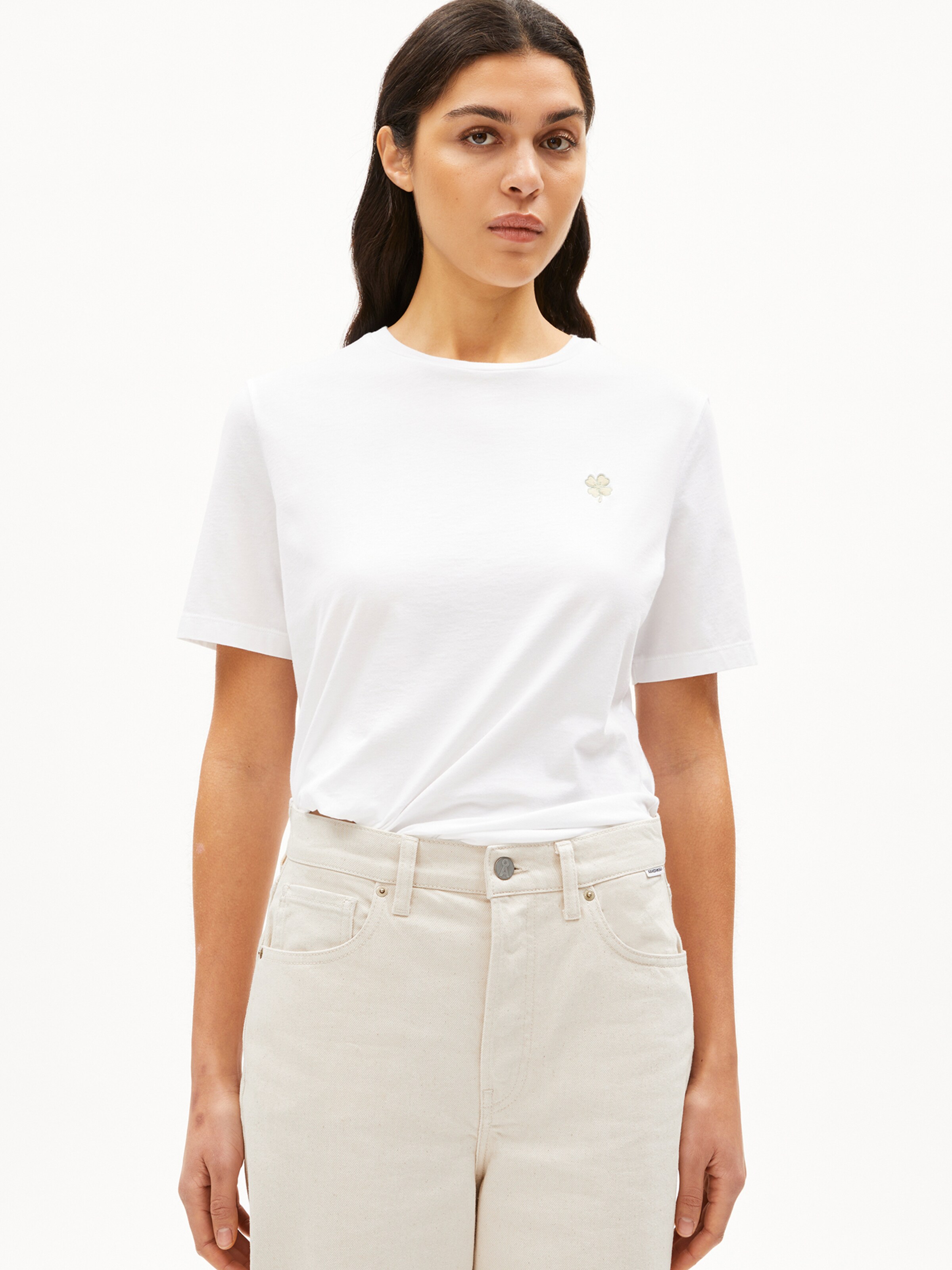 ARMEDANGELS Shirt 'LUALAA ICONS' in Wit: voorkant