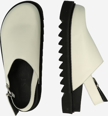 LÄST Clogs 'Saffran' in White