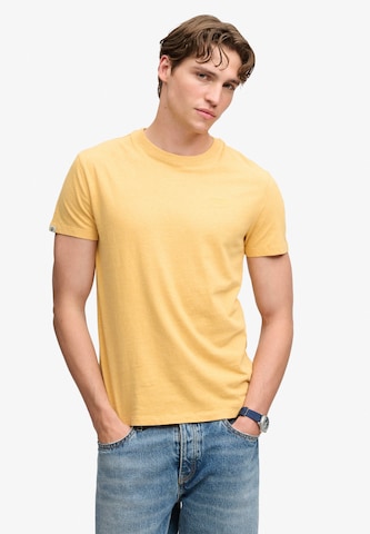 Superdry & Co Shirt 'Essential' in Geel: voorkant