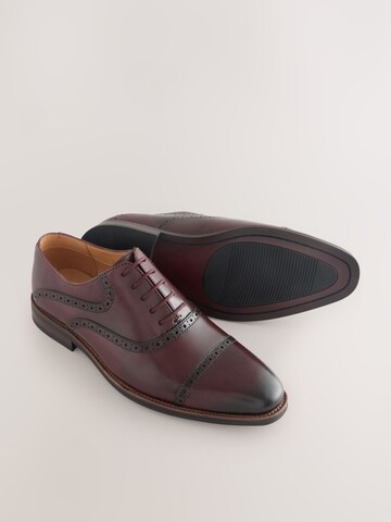 Chaussure à lacets 'Oxford' Next en rouge
