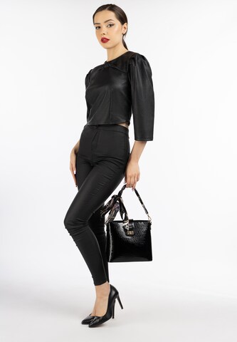 faina Handbag in Black