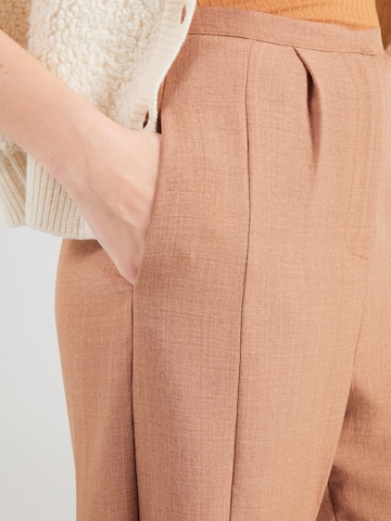Wide Leg Pantalon à pince 'Zuri' ABOUT YOU en marron