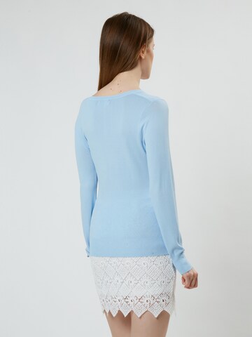 Influencer Pullover in Blau