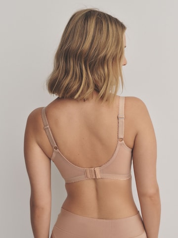 Minimiseur Soutien-gorge minimiseur Next en beige