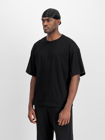 ALPHA INDUSTRIES T-shirt 'Studio Edition' i svart: framsida