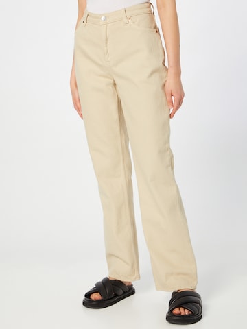 Monki Regular Jeans in Beige: front