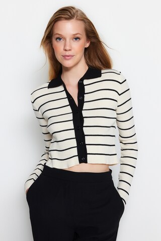 Trendyol Knit Cardigan in Black: front