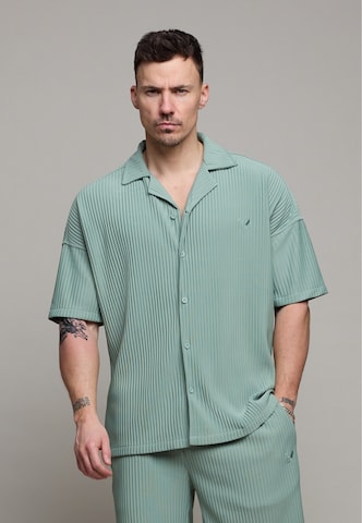 Distorted People Shirt in Green: front