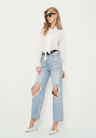 CESARE GASPARI Pumps in White