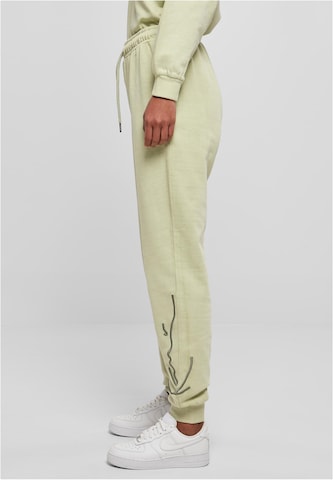 Effilé Pantalon Karl Kani en vert