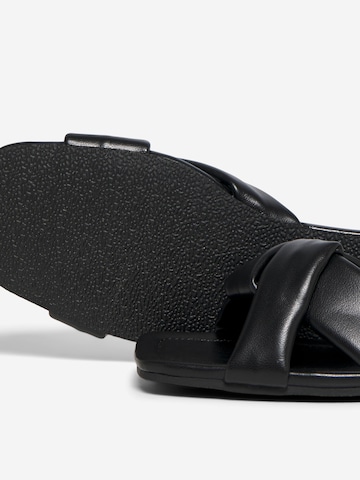 Mule 'Millie' ONLY en noir