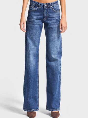 IT'S BASIC Regular Jeans 'Straight Mid Rise Jeans' in Blue: front