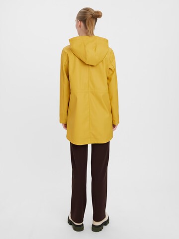 Veste fonctionnelle 'Malou' VERO MODA en jaune