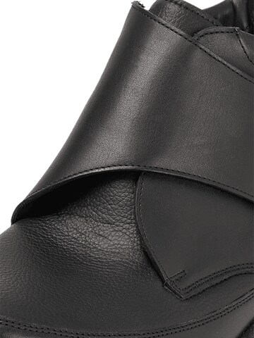 VITAFORM Boot in Black