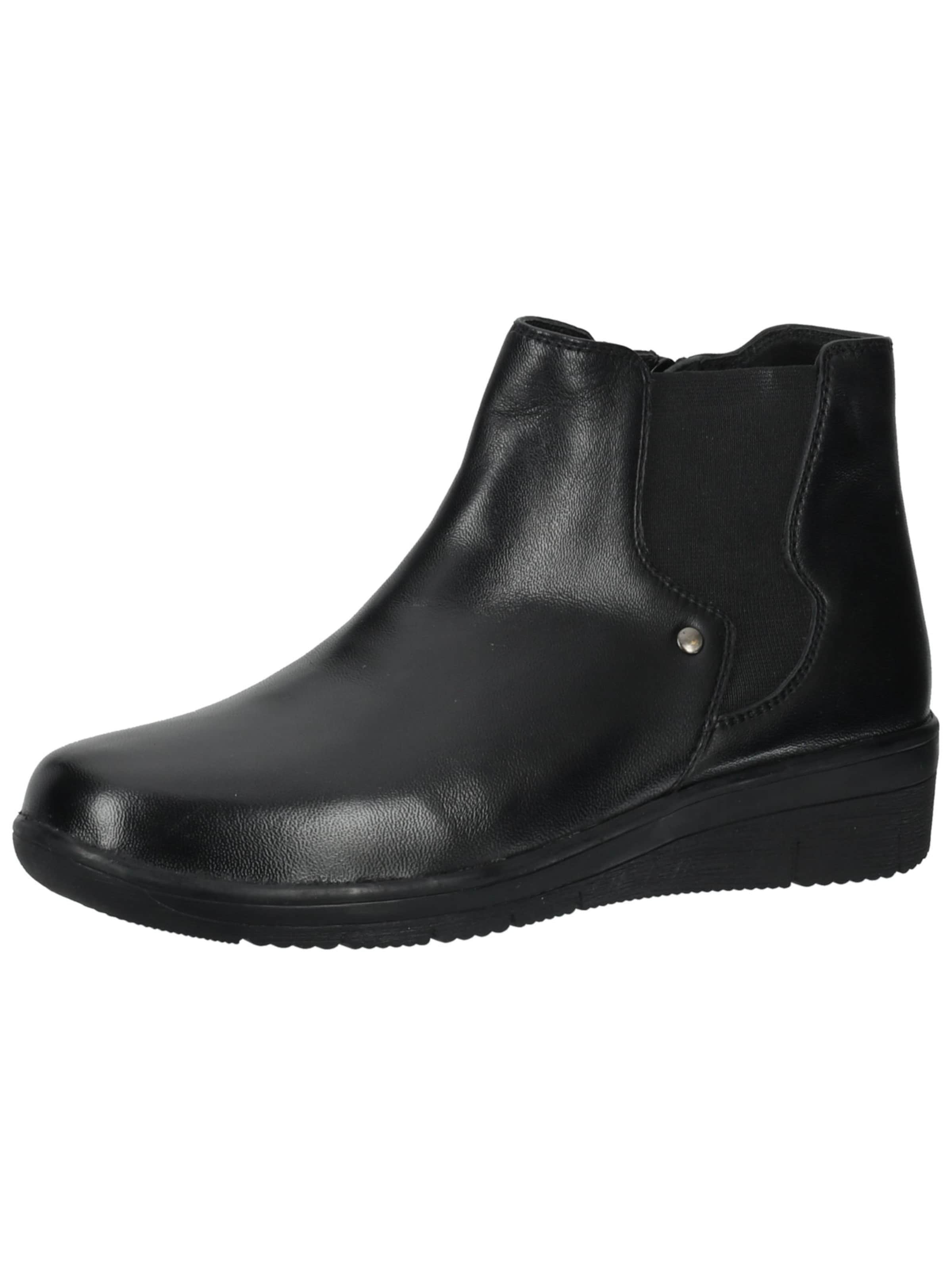 Bama Ankle Boots in Black: front