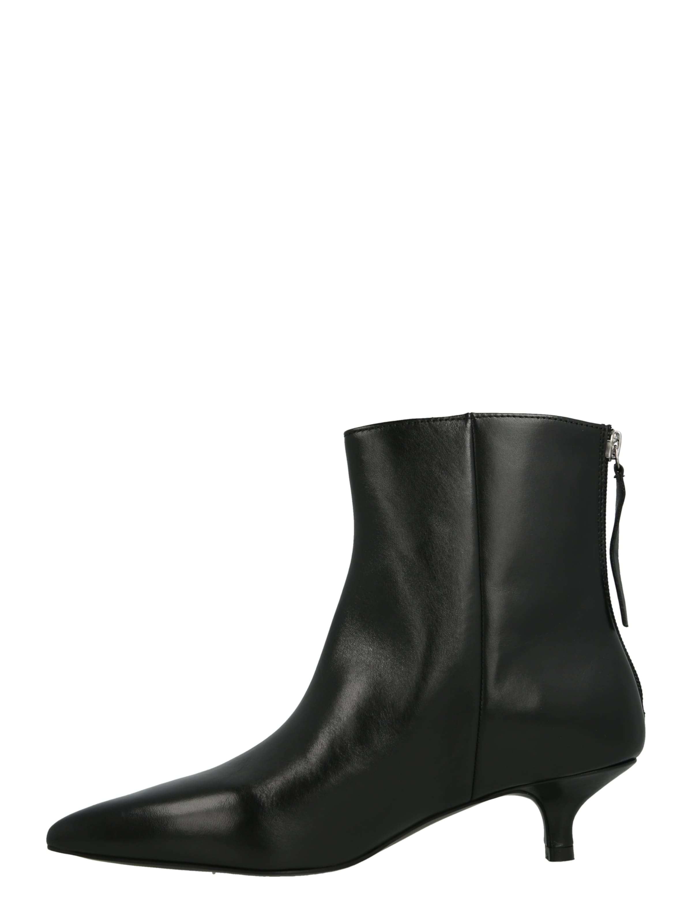 ABOUT YOU Nízké kozačky 'Theresa' – černá