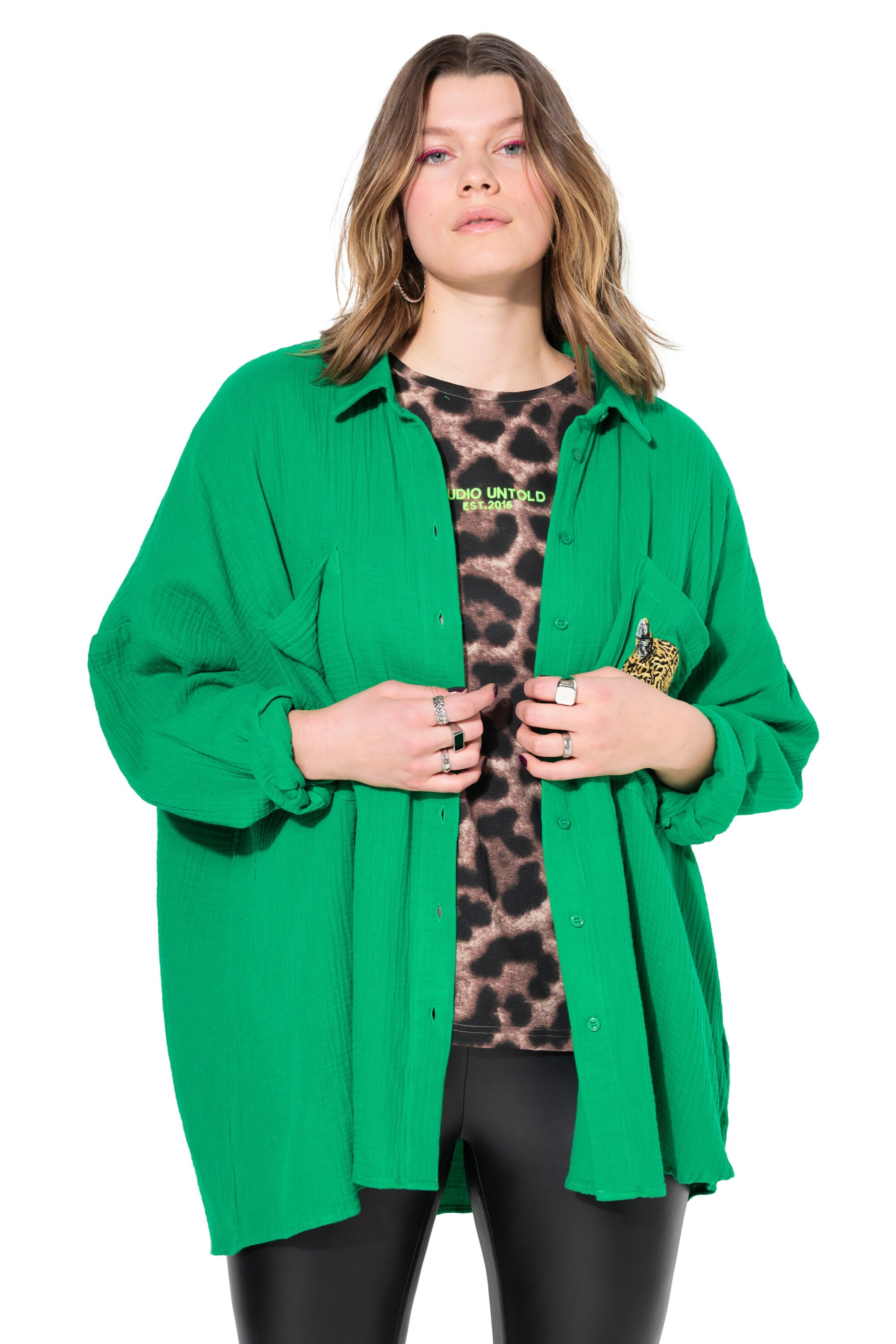 Studio Untold Bluse in Grün: Vorderseite