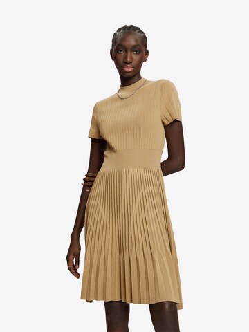 ESPRIT Knitted dress in Beige: front