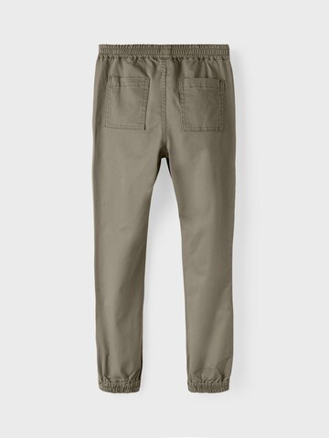 Tapered Pantaloni 'Romeo' di NAME IT in grigio