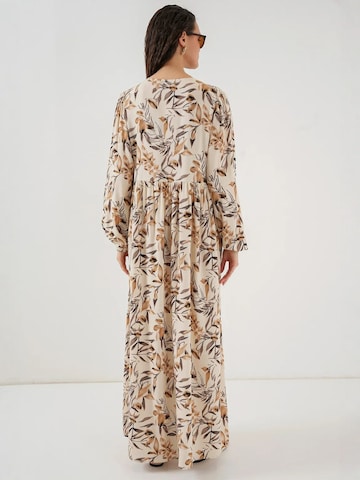 Bigdart Dress in Beige