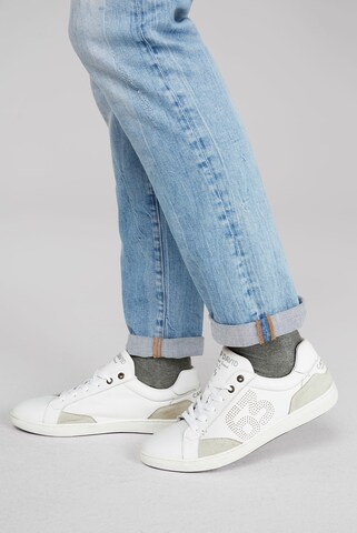 CAMP DAVID Lace-Up Shoes in White: front