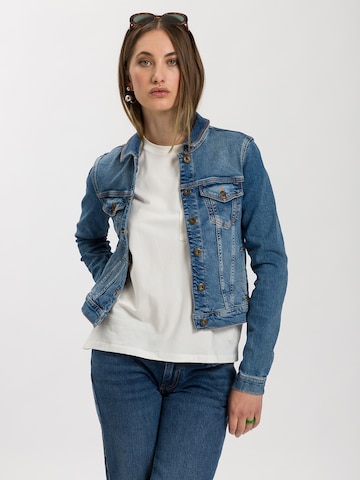 CROSS JEANS Between-Season Jacket in Blue: front