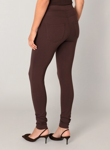 BASE LEVEL Skinny Leggings 'Ornika' in Braun