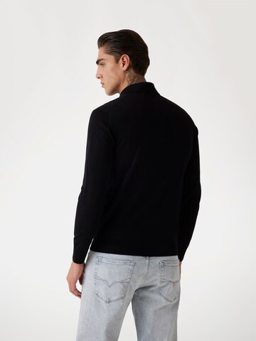 GUESS Sweater in Black
