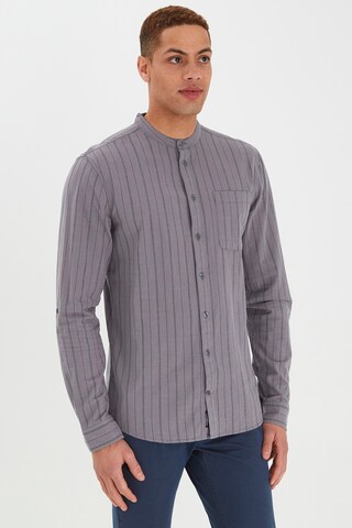 BLEND Regular Fit Herrenhemd mit kleinem Stehkragen in Grau: predná strana
