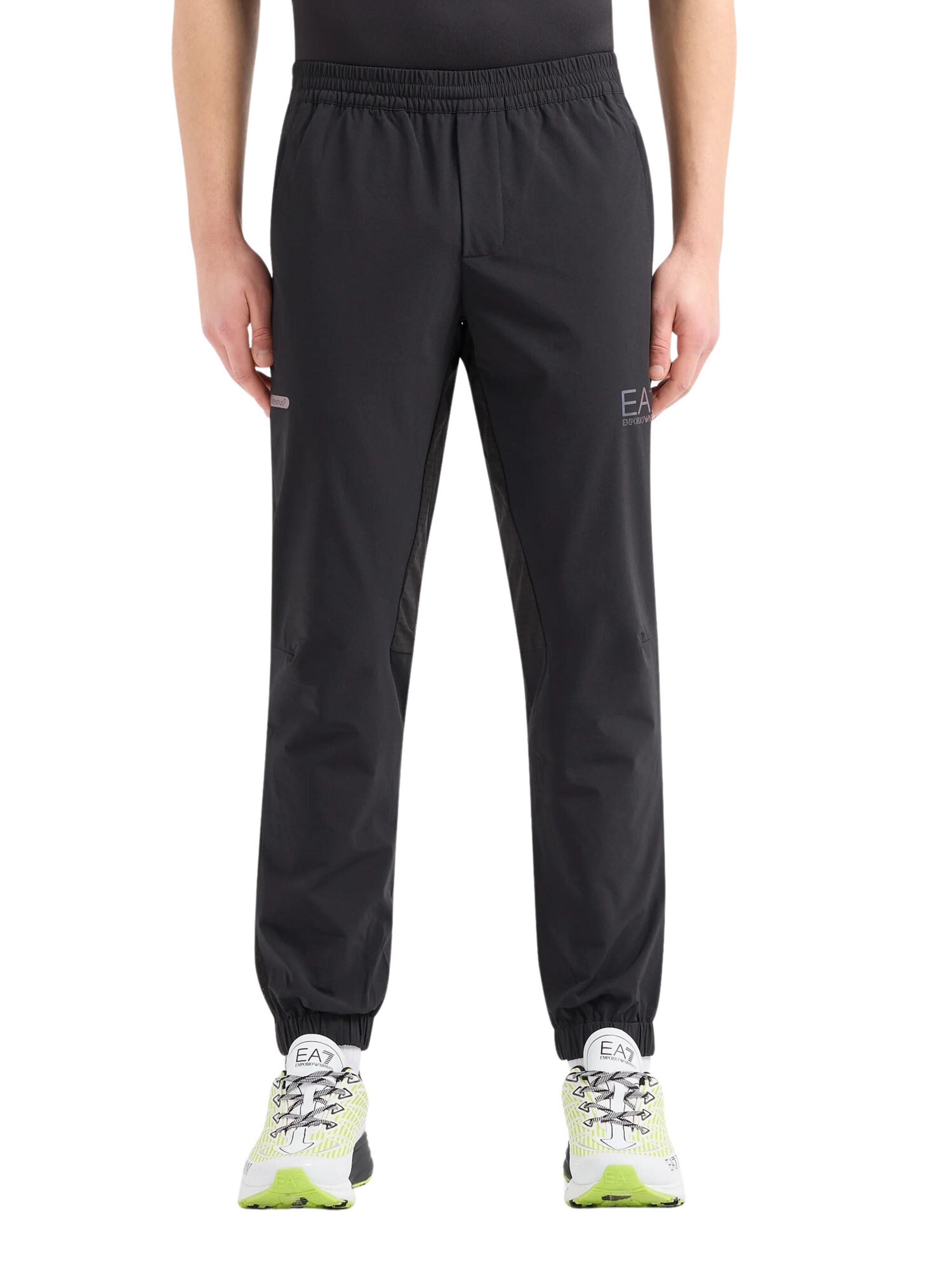 EA7 Emporio Armani Tapered Sportsbukser i sort: forside