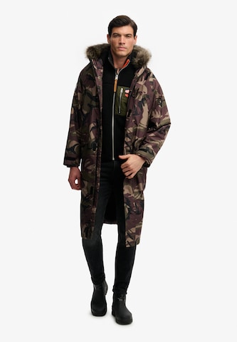 Manteau fonctionnel 'Everest' Superdry & Co en vert : devant