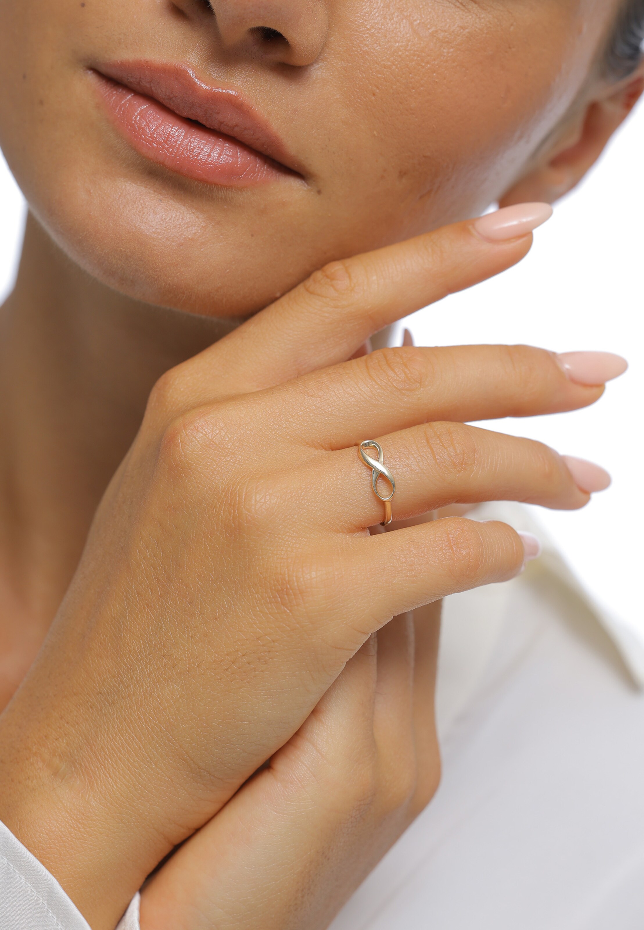 ELLI PREMIUM Ring 'Infinity' in Goud: voorkant