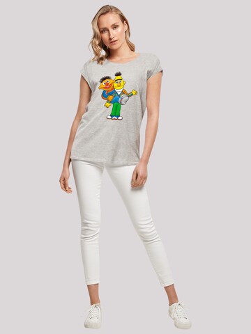 F4NT4STIC Shirt 'Sesame Street Ernie & Bert' in Grijs