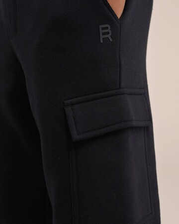 WE Fashion Tapered Broek in Zwart